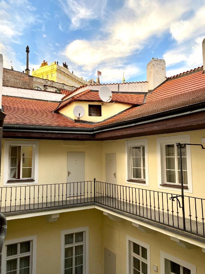 Apartmany Nerudova 36 Praha Bagian luar foto