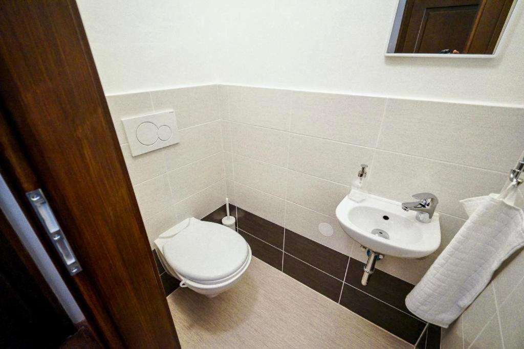 Apartmany Nerudova 36 Praha Bagian luar foto