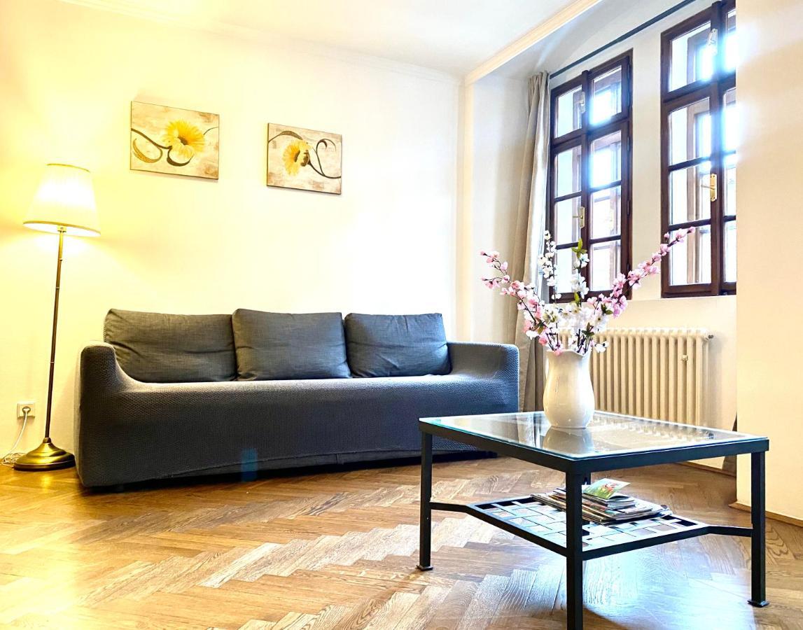 Apartmany Nerudova 36 Praha Bagian luar foto